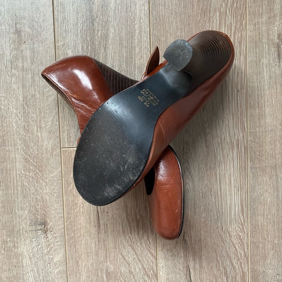 Adorable academia heels - Picture 8 of 10